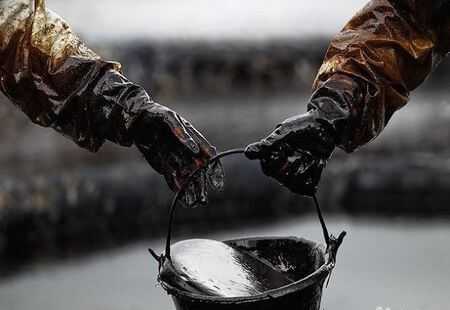 Утилизация нефтепродуктов, горючего, бензина, дизеля; переработка мазута, отработанных масел, автомобильных масел, красок и других нефтеотходов. Проводим зачистку нафторезервуарив, уничтожаем нефтяные отходы. Цена в Украине